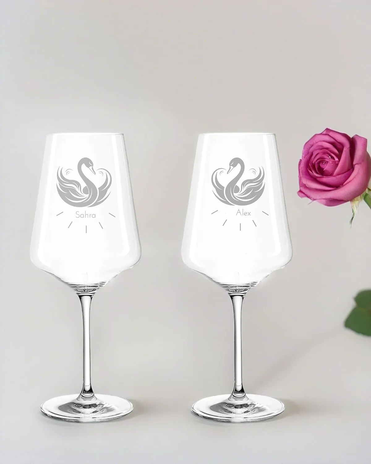 Personalisiertes Rotweinglas mit Gravur aus Teqton Kristallglas