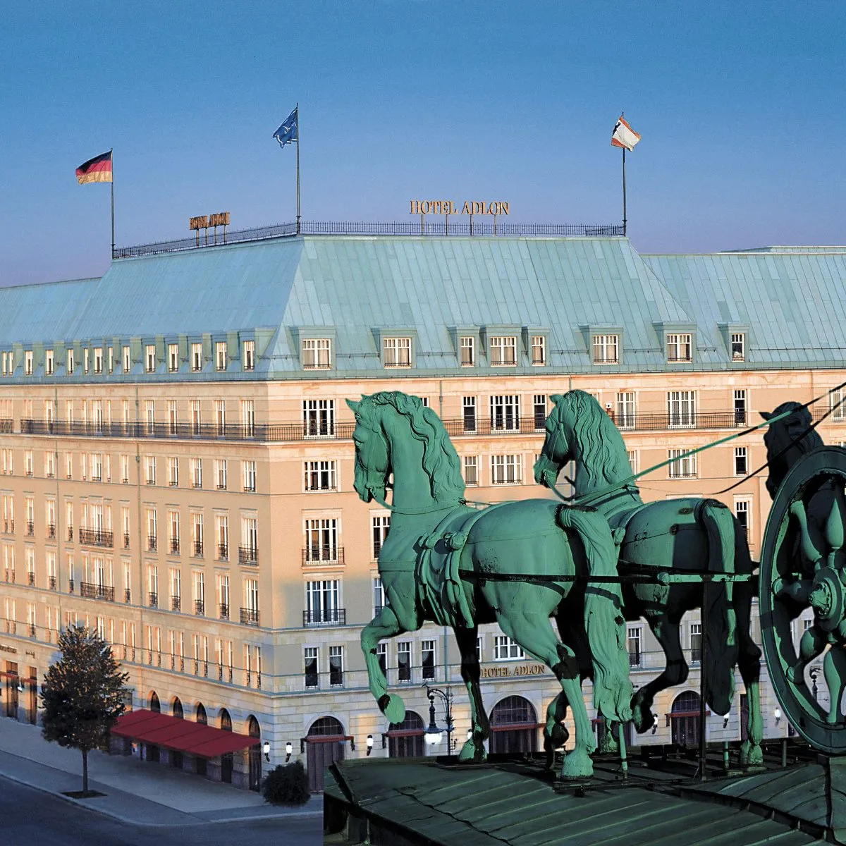 Für 2 - Übernachtung und Kulinarik im Hotel Adlon Kempinski – Berlin