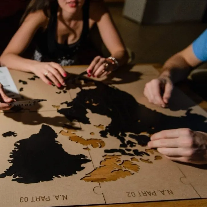 Das Puzzle für die Wand - Weltkarte aus Holz