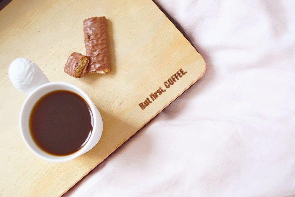 Tablet Halter Gravur Kaffee Schokolade