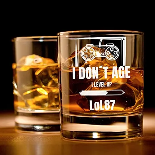 Merchable Gamer Whiskyglas mit Text | Level Up