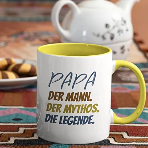 Bedruckte Gelbe Tasse - Papa. Die Legende.